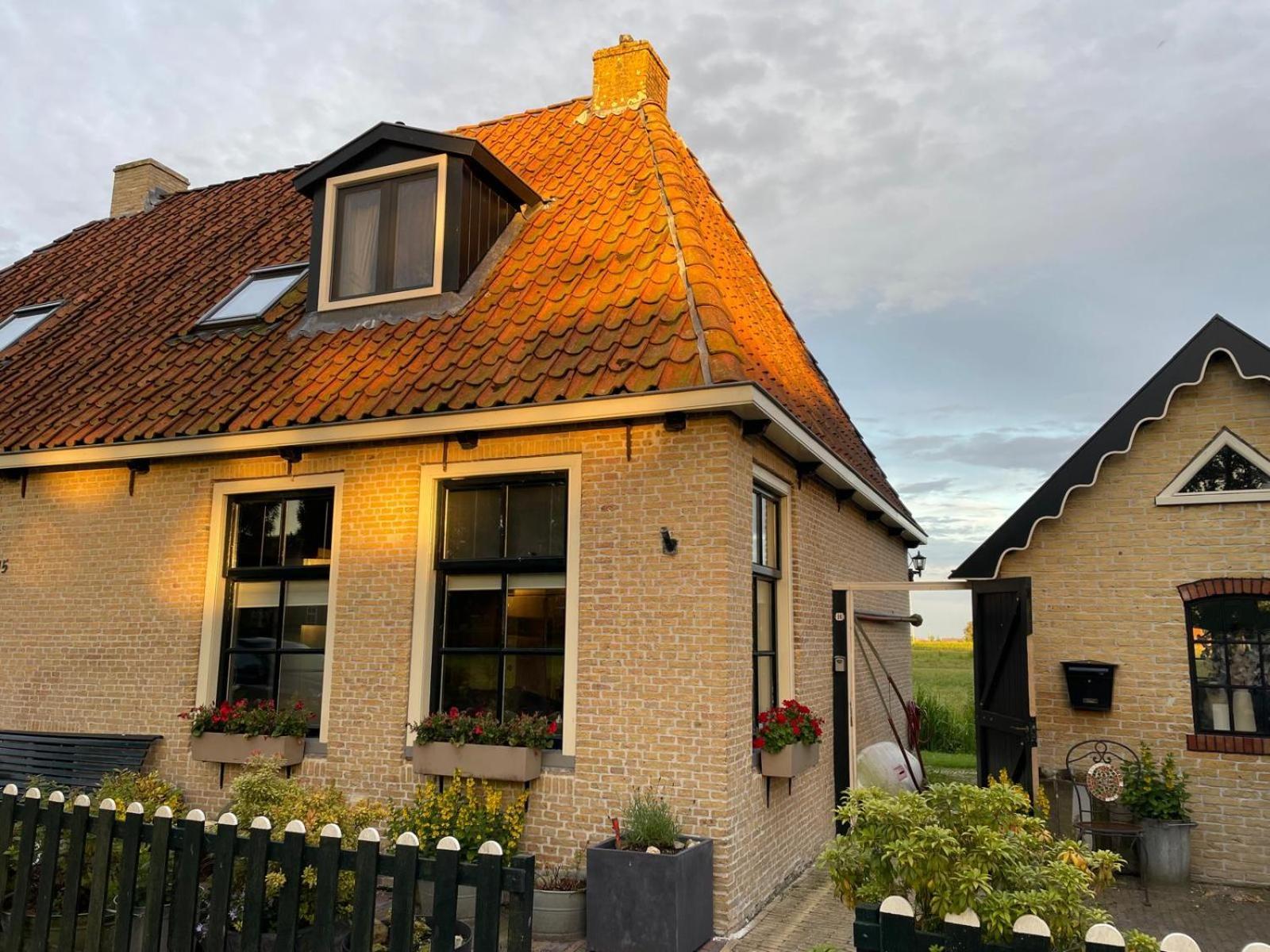 Vakantiehuis In Friesland Voor De Hele Familie Huns Exteriör bild