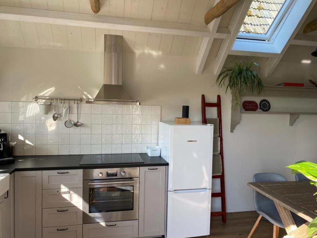 Vakantiehuis In Friesland Voor De Hele Familie Huns Exteriör bild