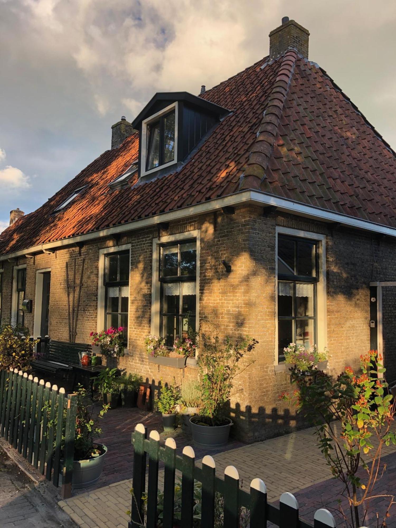 Vakantiehuis In Friesland Voor De Hele Familie Huns Exteriör bild