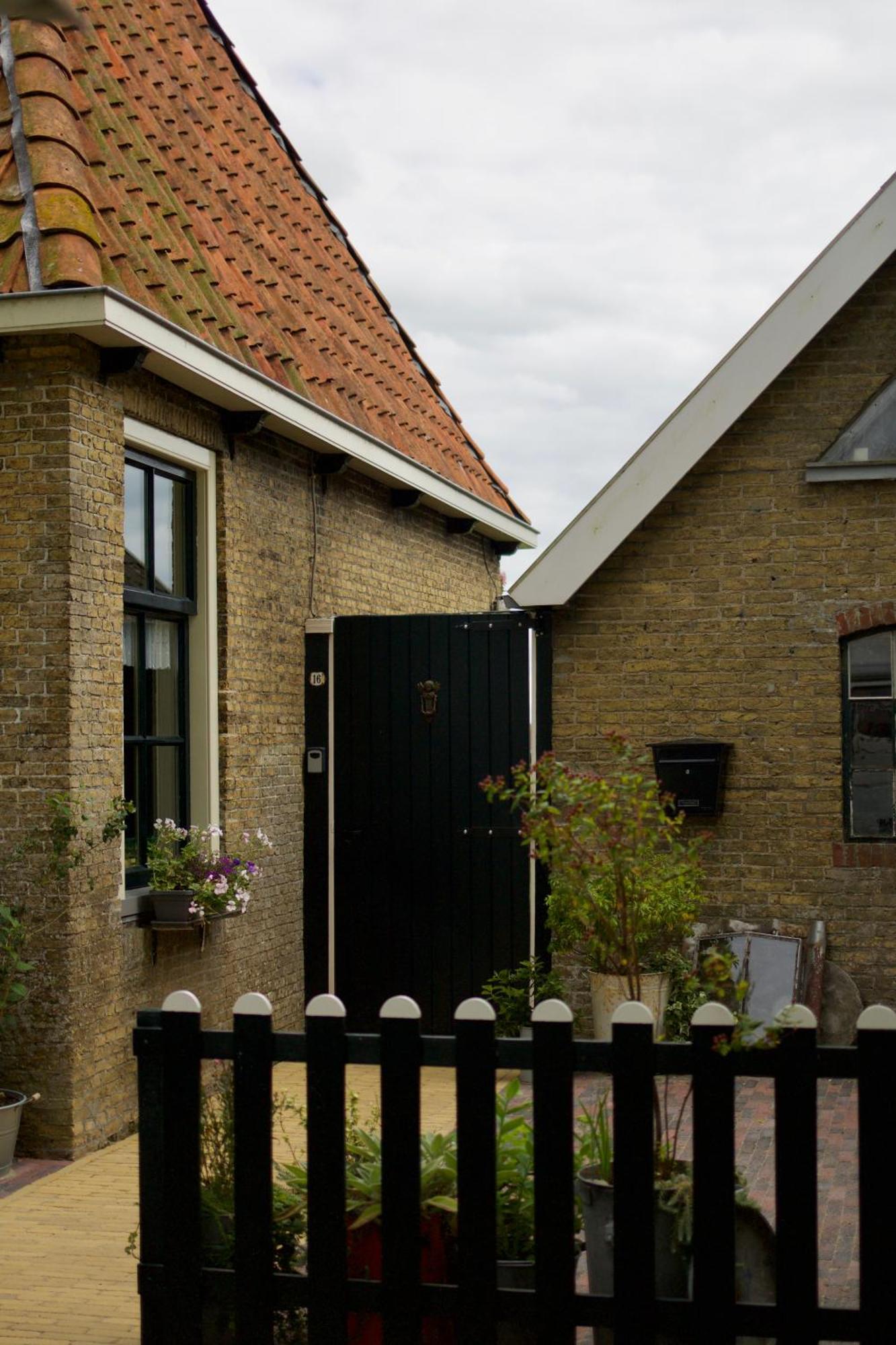 Vakantiehuis In Friesland Voor De Hele Familie Huns Exteriör bild